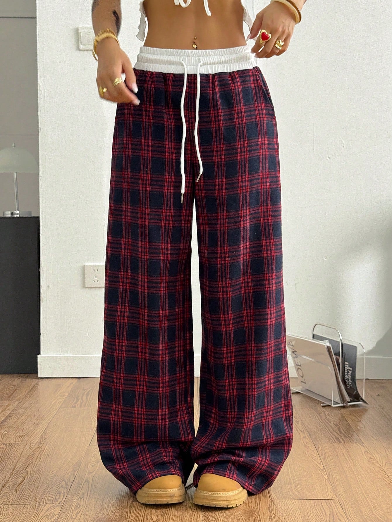 Damen Sweathose Karo-Patchwork – Locker, Hohe Taille & Casual