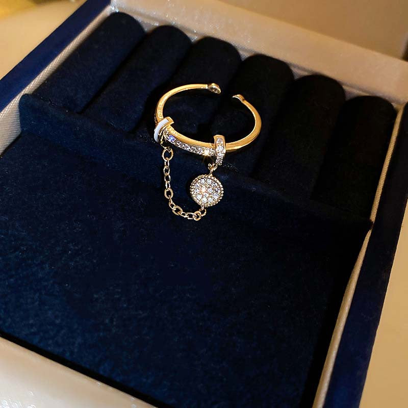 Zirkonia-Diamant-Ring mit runder Kette und Quasten – Echtgold-plattierter Ring – Exklusiver Luxus-Schmuck im modernen Stil – Offener Fingerring