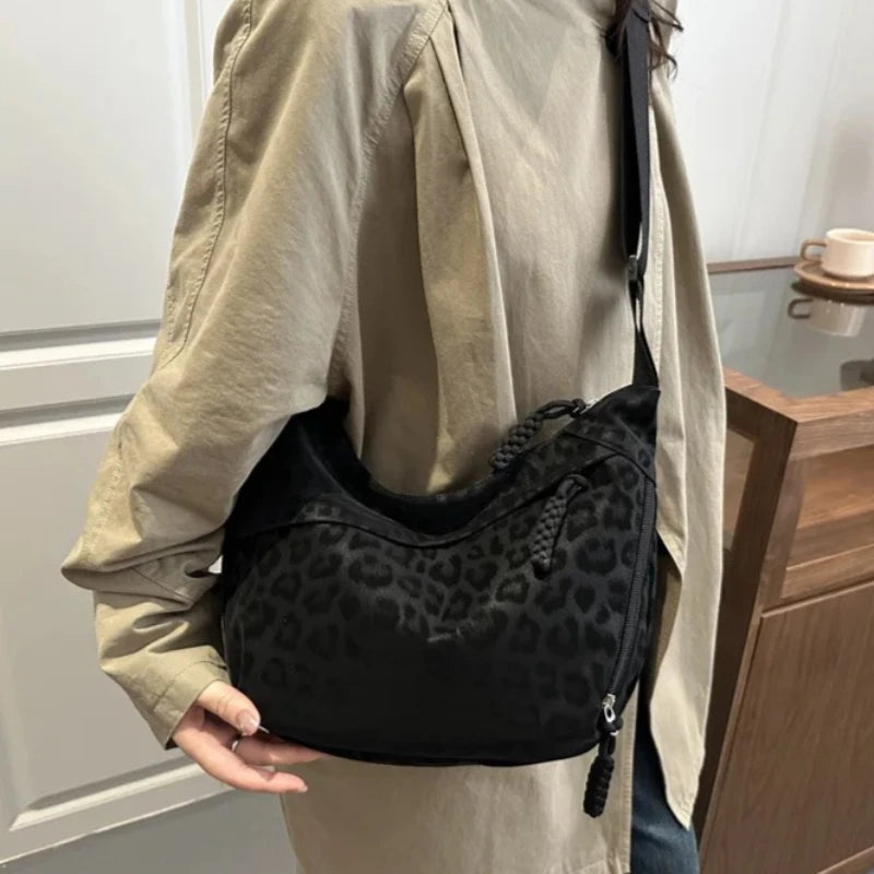 Leopard Crossbody Hobo Tasche Damen – Große Schultertasche für Pendlerinnen
